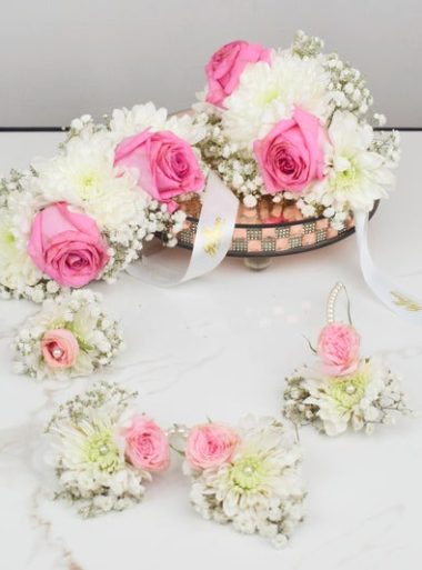 pink and white floral jewellry set